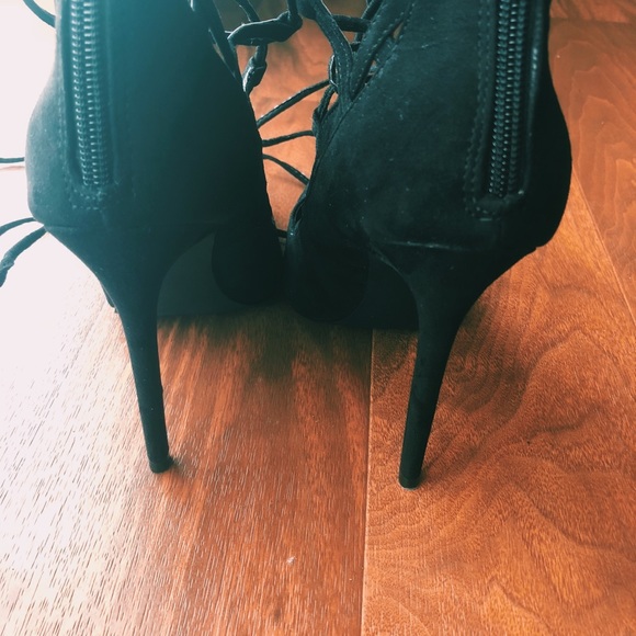 Black Lace Up ShoeDazzle Heels Size 8.5 - Picture 4 of 6